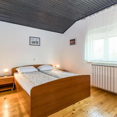 Dika By Interhome Apartamento Poreč